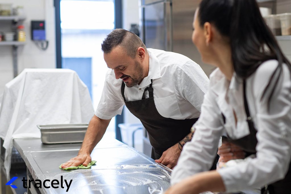 Découvrez la définition complète de l'HACCP : méthode préventive, 7 principes essentiels et obligations légales pour la sécurité alimentaire.